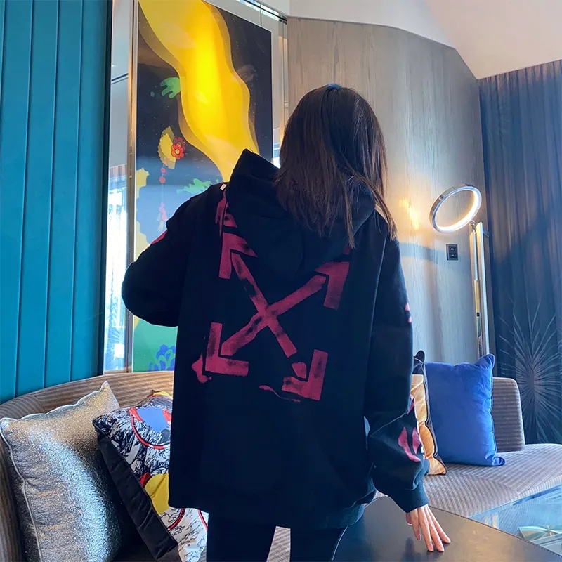 ♻️💯Upper body reference model picture❤️Top tested version OFF-WHITE (OW) 99 pink oil graffiti for men and women, pure cotton same style loose pullover hooded sweatshirt jacket zipper, professional handmade dot printing, delicate and full, strong color layering, breathable printing and not sticky! The gradient of the layers is clear, the texture and texture are visible, the fabric and printing are completely combined, and the frosted feel is delicate. The fabric is made of 460g fish scale terry cotton fabric, which has a full drape. Customized zipper pull with OFFWHITE metal engraving on it and a concave feel. This is a must-see for identification. The hat rope pendant clock has metal engravings. This is a detail that is easily overlooked.  Like Monet's oil paintings, it has always occupied the top sales list on major domestic and foreign platforms, and offline stores can also be said to be often out of stock.  Couple matching, personalized and trendy! Elegant and classic style, versatile for daily use. Couple style 👫 Suitable for both men and women. Size chart Recommended 180-220 pounds P: 420